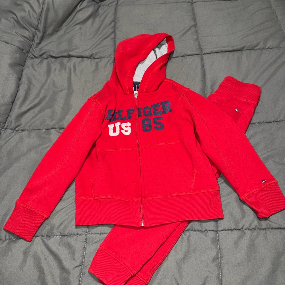 Tommy Hilfiger Boys sweatsuit